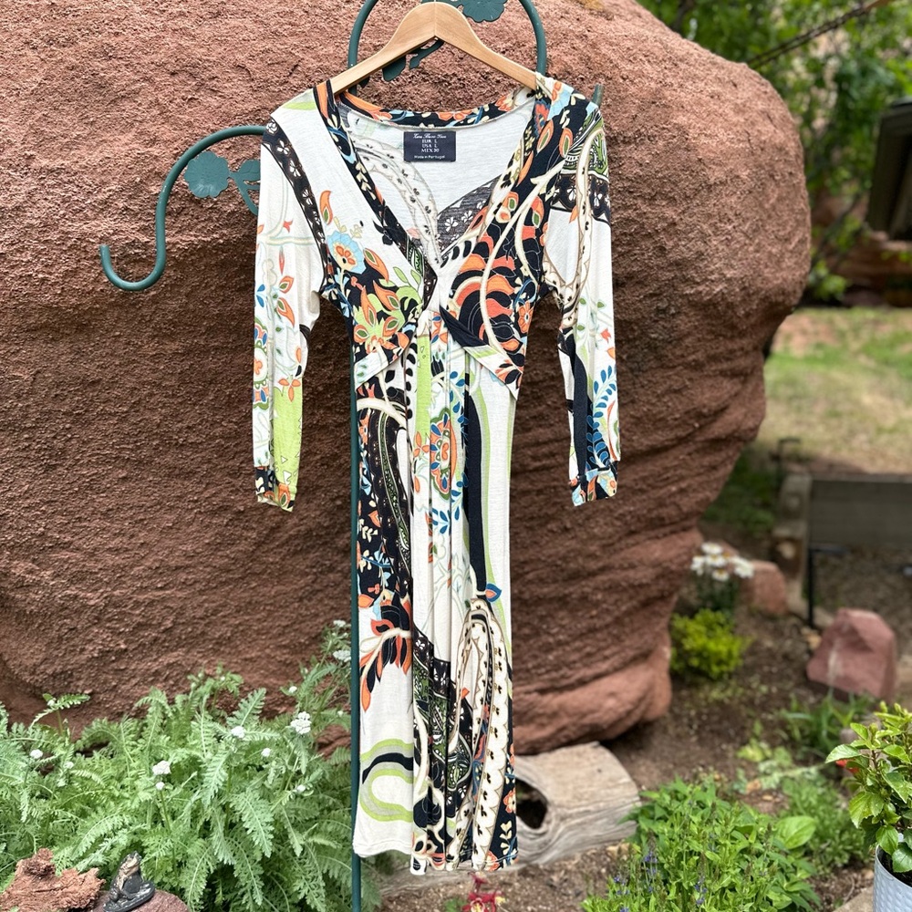 Zara Paisley Dress with V-Neck, Back Tie and Long Sleeves Size L